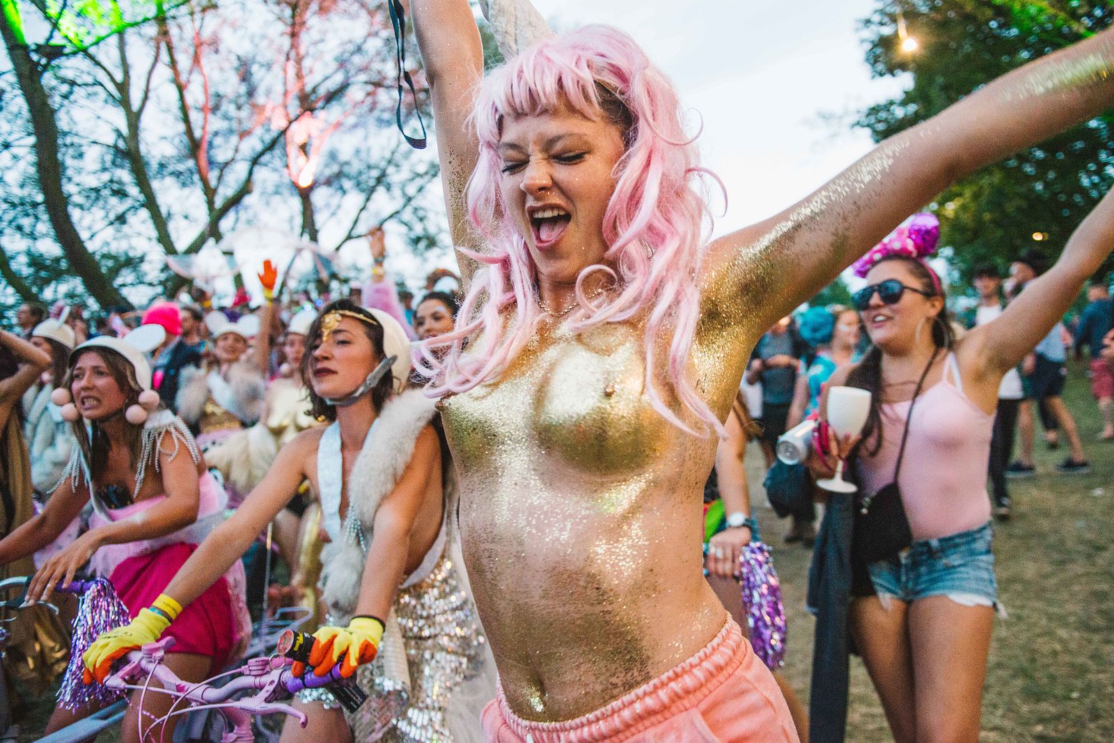 Palais de Boob Parade