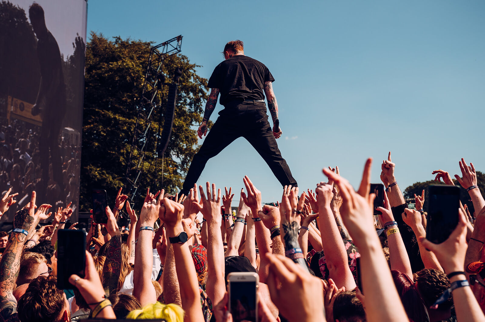 Frank Carter and The Rattlesnakes